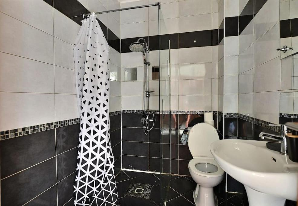 Appartement Charmant Tres Proche Centre-Ville, Parking Gratuits, Mulhouse Centre Esterno foto