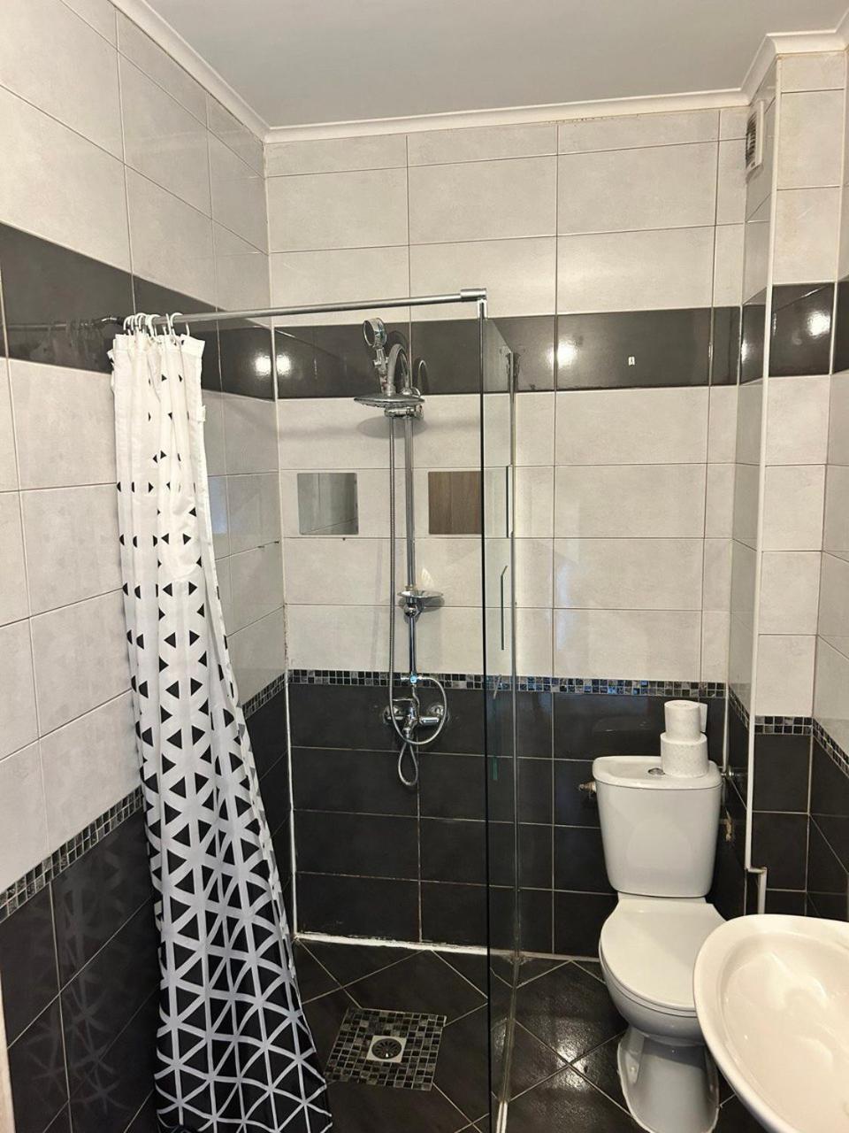 Appartement Charmant Tres Proche Centre-Ville, Parking Gratuits, Mulhouse Centre Esterno foto